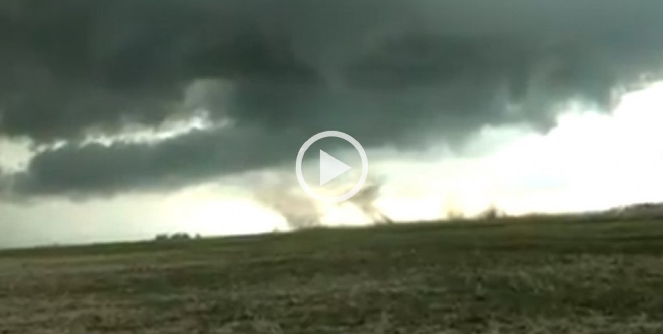 Así escaparon de un tornado dos hombres en Mar del Plata