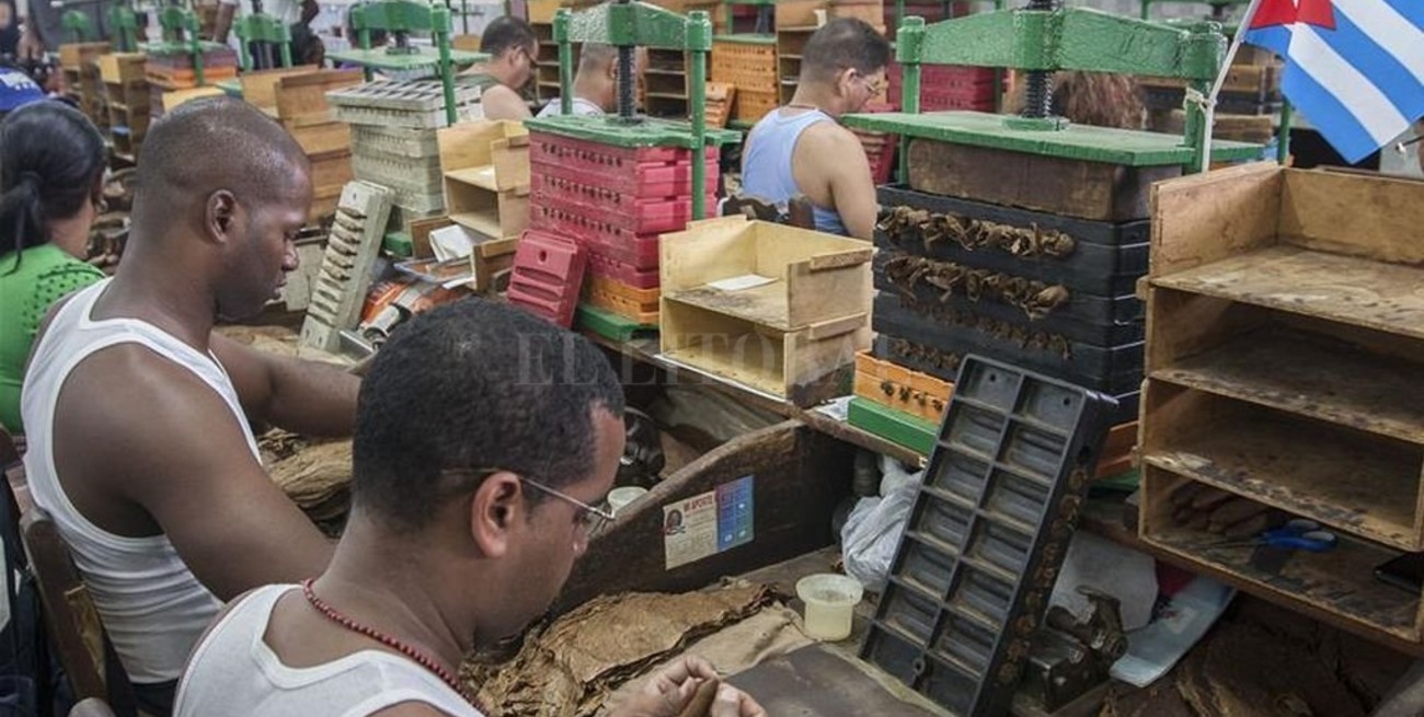 Cuba: ¿Usa el sector laboral como "herramienta de represión"?