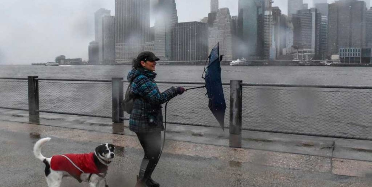 Impresionante tormenta paraliza la Costa Este de Estados Unidos