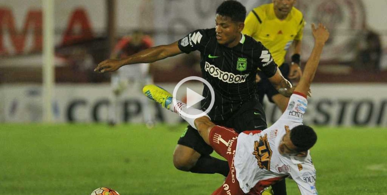 Huracán volvió a jugar después del accidente y perdió de local