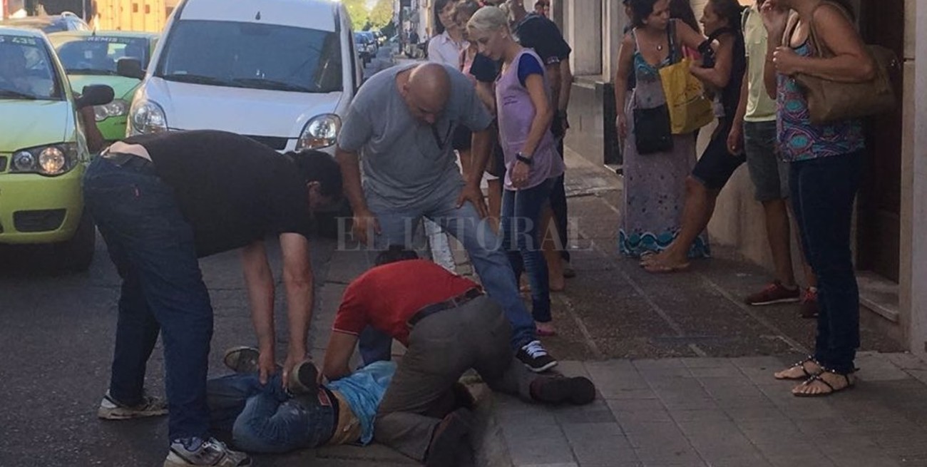 Vecinos atraparon a un ladrón en pleno centro de la ciudad