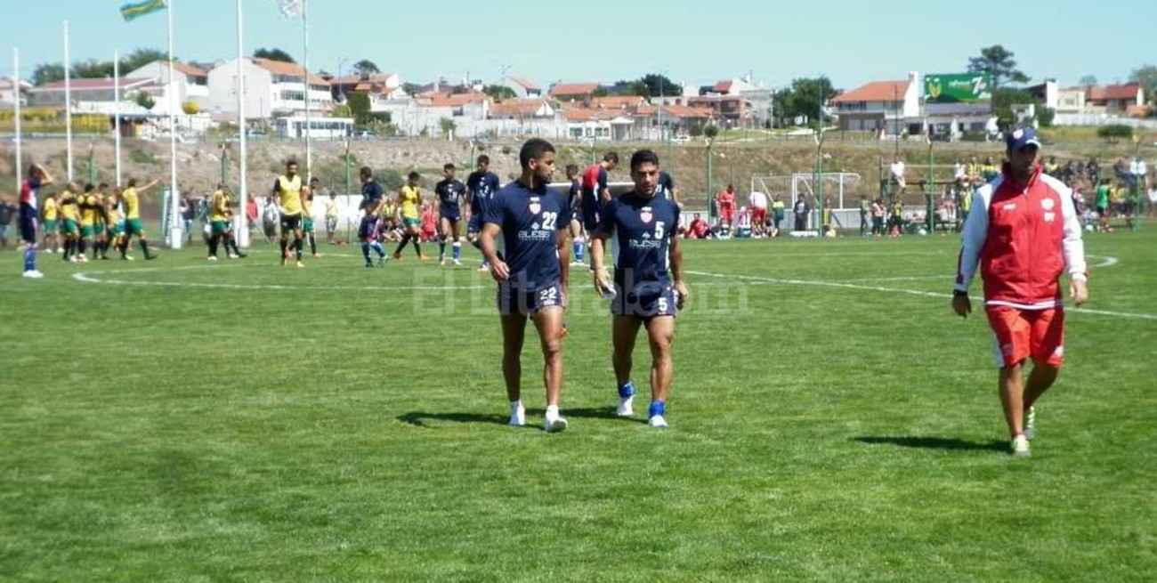 "No sé cuántos planteles tienen para armar dos equipos y que sean parejos"