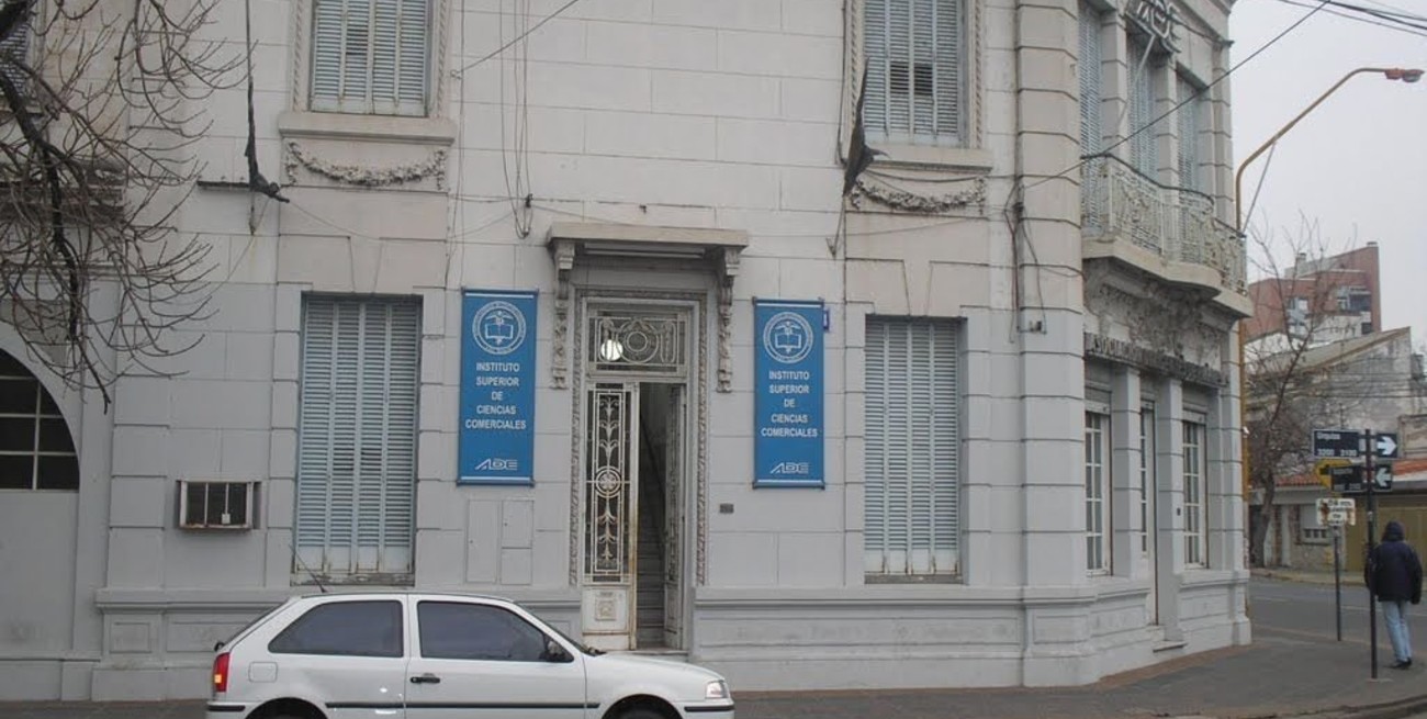 Entregaron diplomas de mandatarios del Automotor en ADE