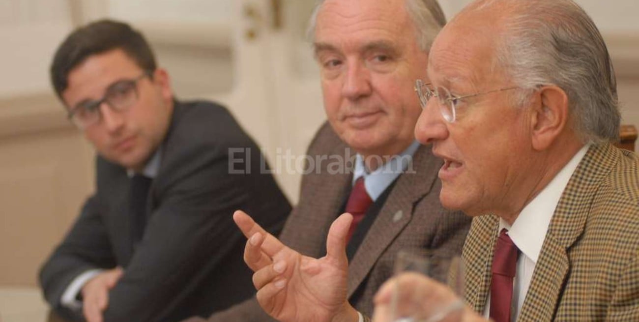 Abel Albino presenta su libro en Santa Fe