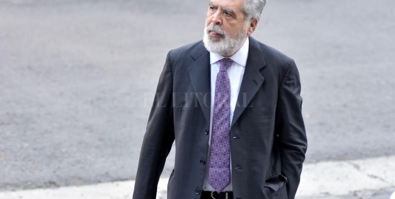 Julio de Vido se victimiza