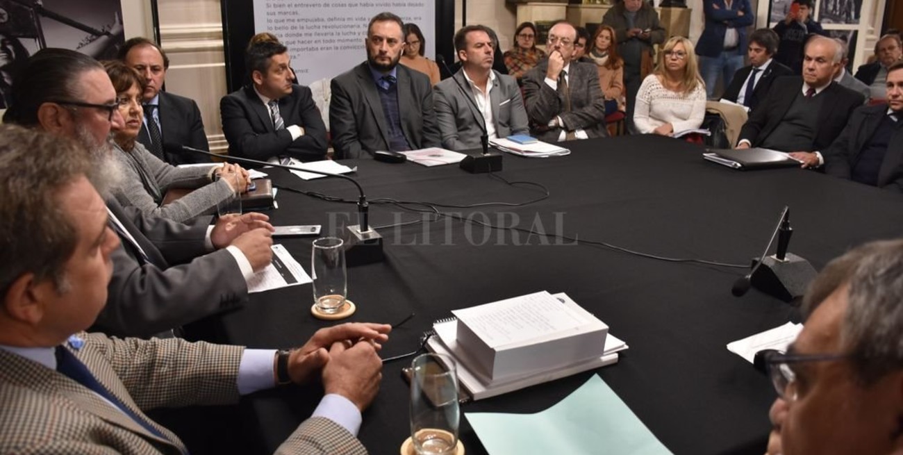 Objeciones al nuevo Código Procesal Civil y Comercial, por escrito