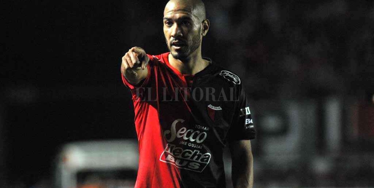 Vera dejó Colón y se suma a Tigre