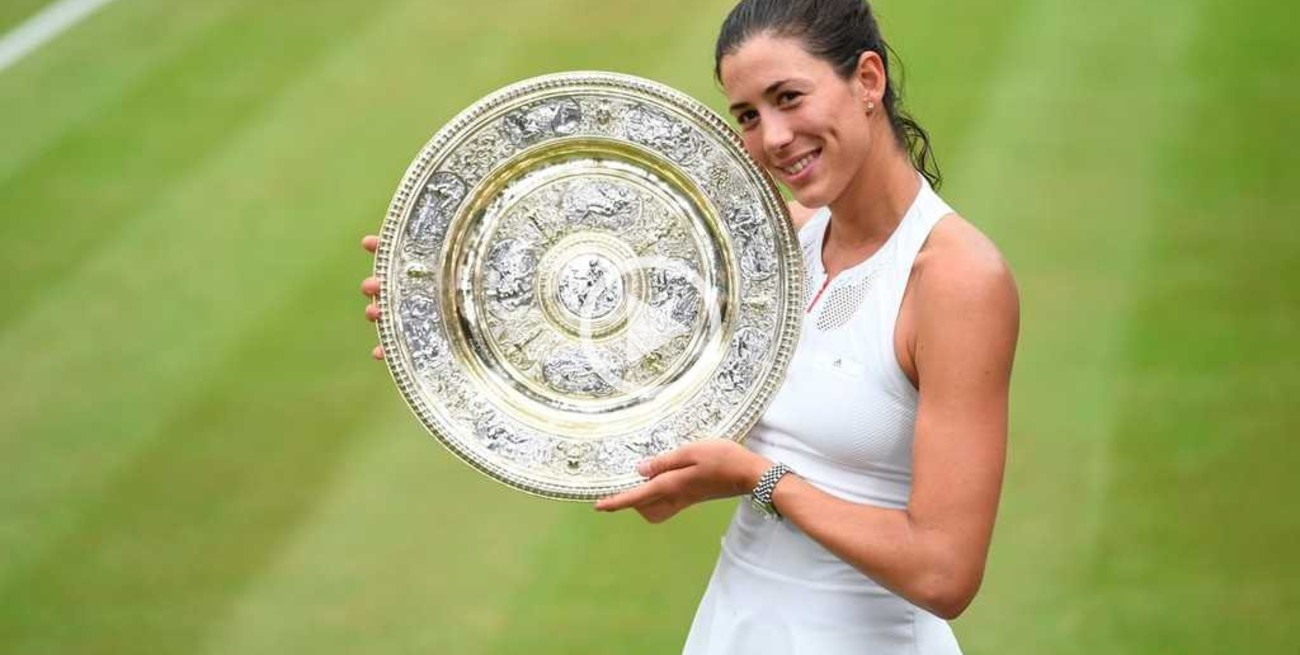 Muguruza aplasta a Venus Williams y conquista Wimbledon 