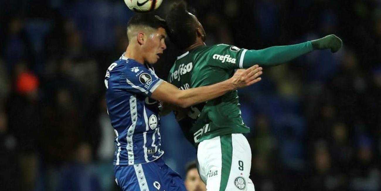 Godoy Cruz se juega una clasificación histórica frente a Palmeiras
