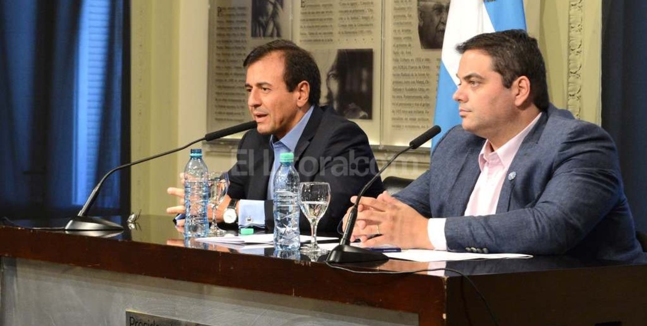 En el gobierno dicen que la lluvia de dólares ya arrancó