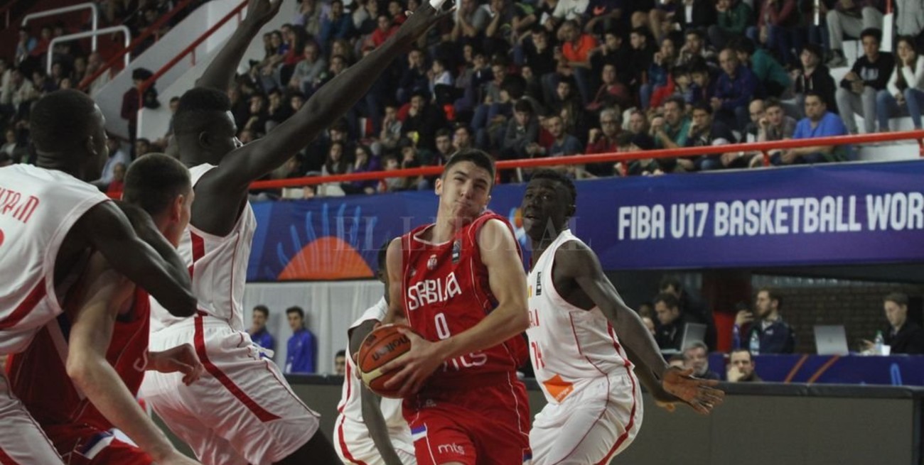 Serbia derrotó a Malí 