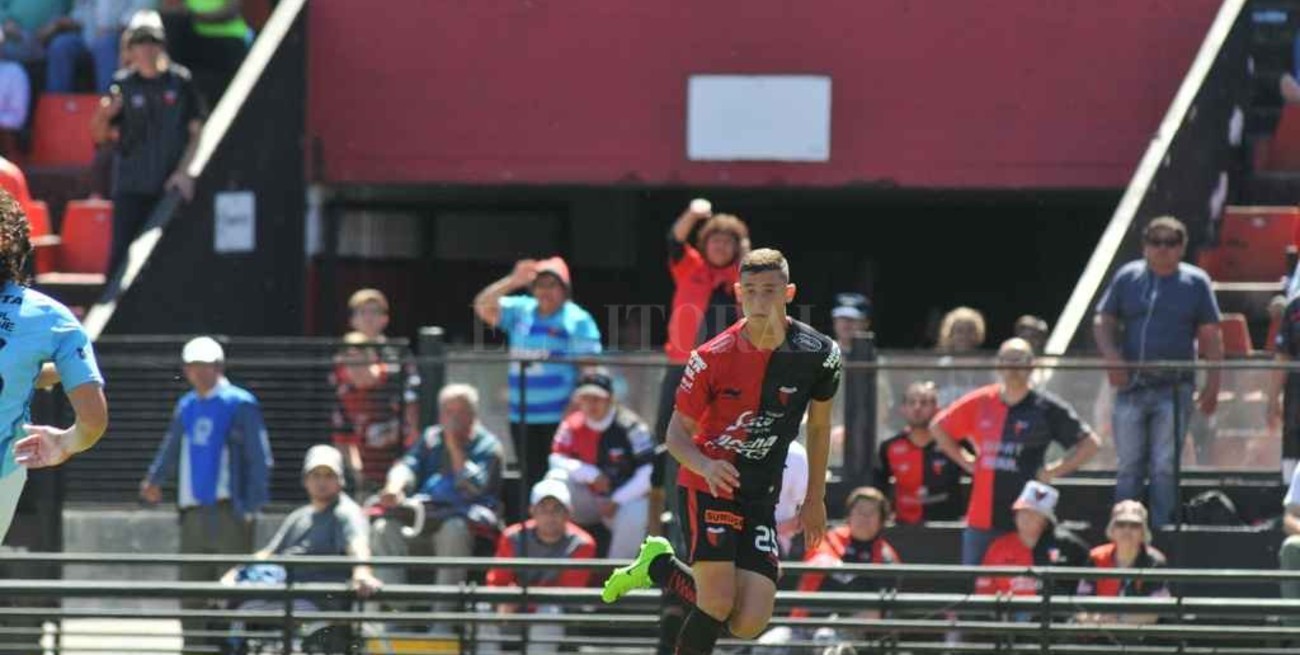  Cuatro cambios y Alan Ruiz de enganche