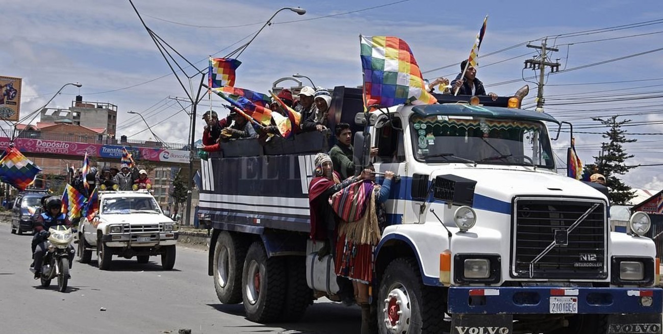 Campesinos e indígenas exigen la renuncia de Áñez y prometen tomar La Paz