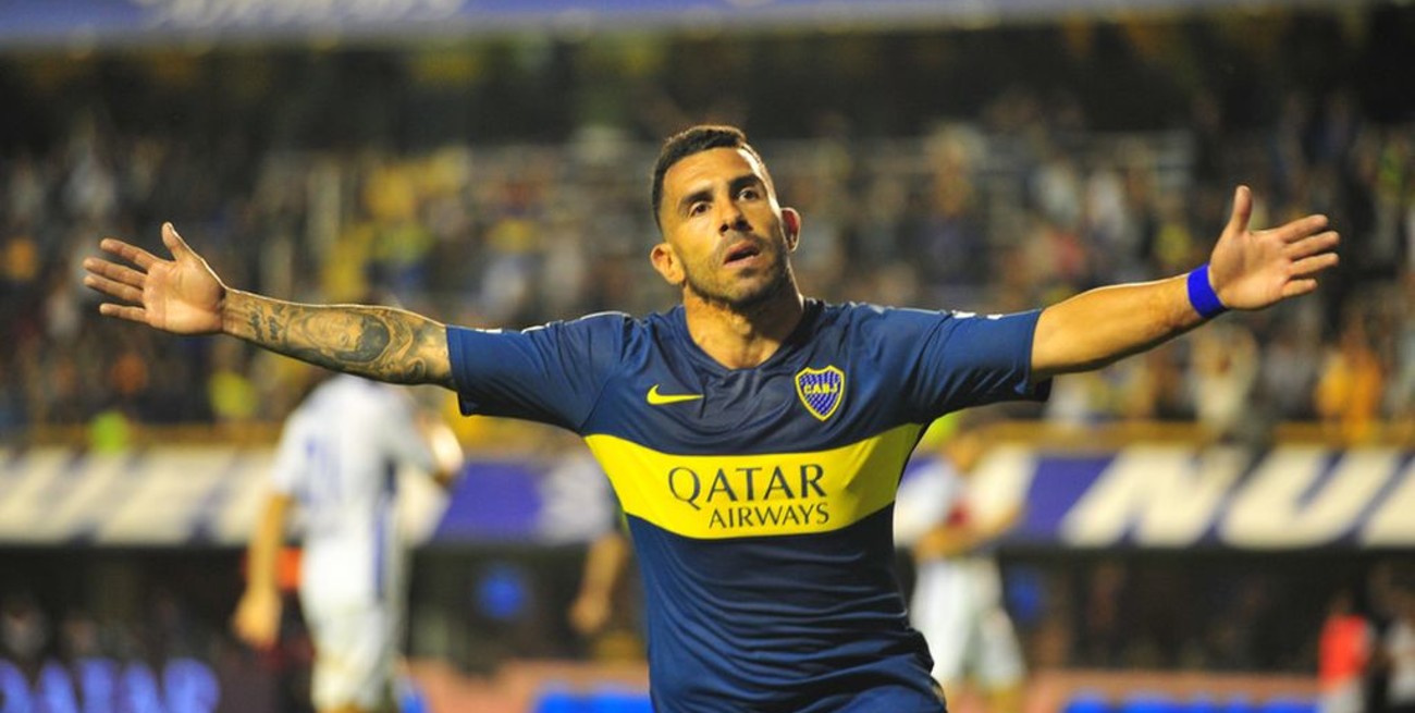 Tévez: "Dejo mis 26 títulos de lado por la gloria del club"