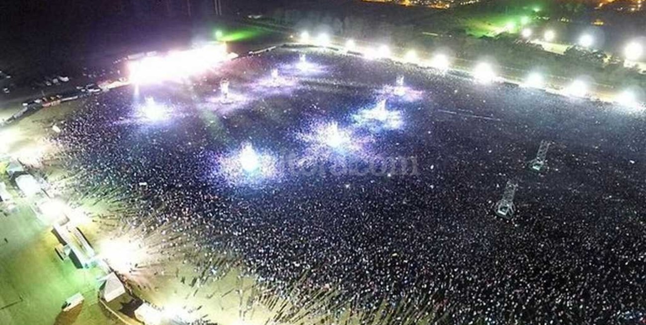 Jóvenes continúan deambulando por Tandil después del recital del "Indio"