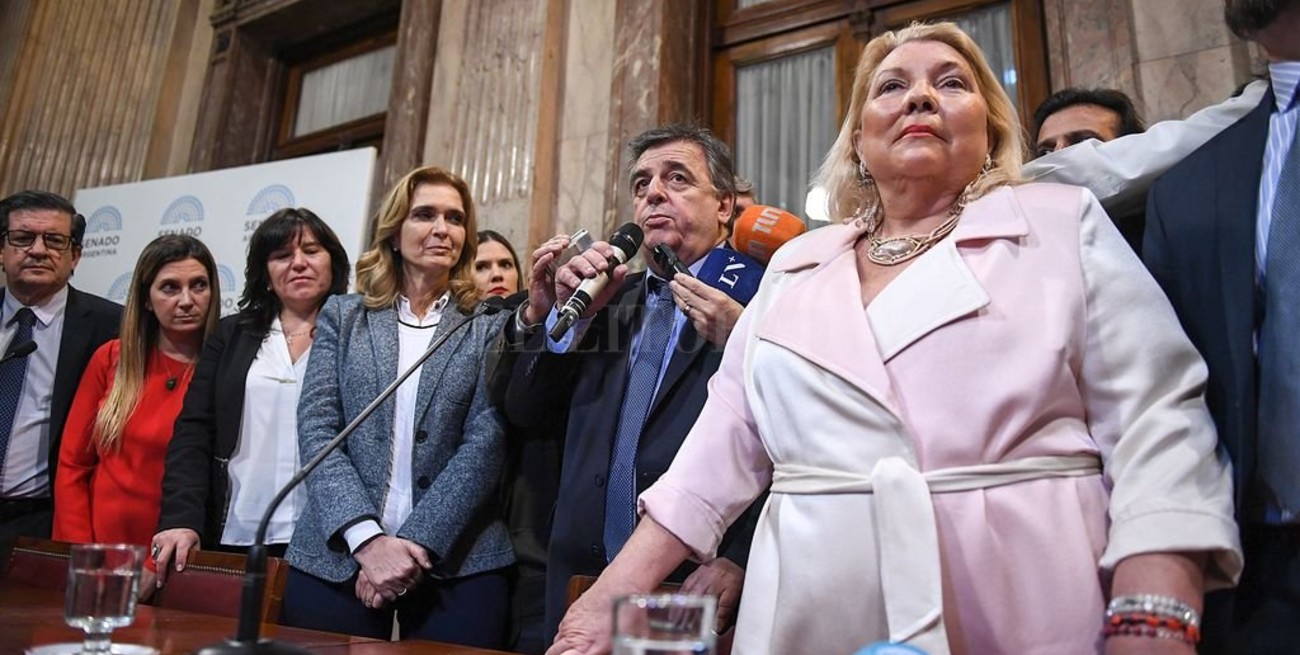Por falta de quórum, Carrió no pudo asumir la presidencia de una bicameral