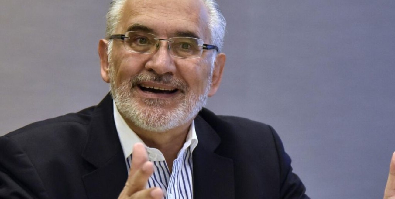 Mesa reclamó a México que prohíba hacer actividad política a Evo Morales