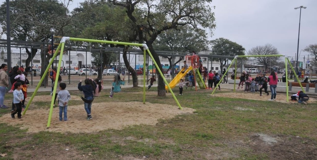 Habilitaron las mejoras de la plaza Arenales en Santa Rosa de Lima