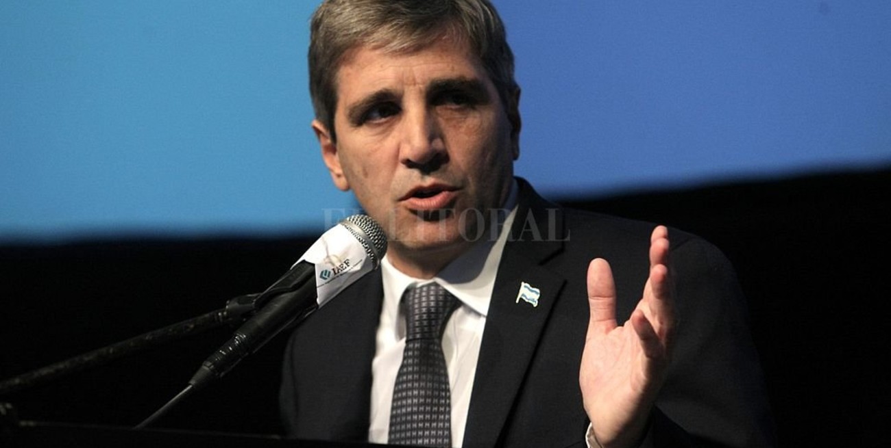 Imputan al ministro Caputo por le emisión del bono a 100 años