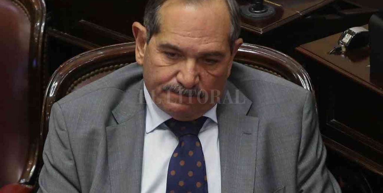 Tras la denuncia contra Alperovich en el Senado, piden que lo investiguen pero sin que renuncie