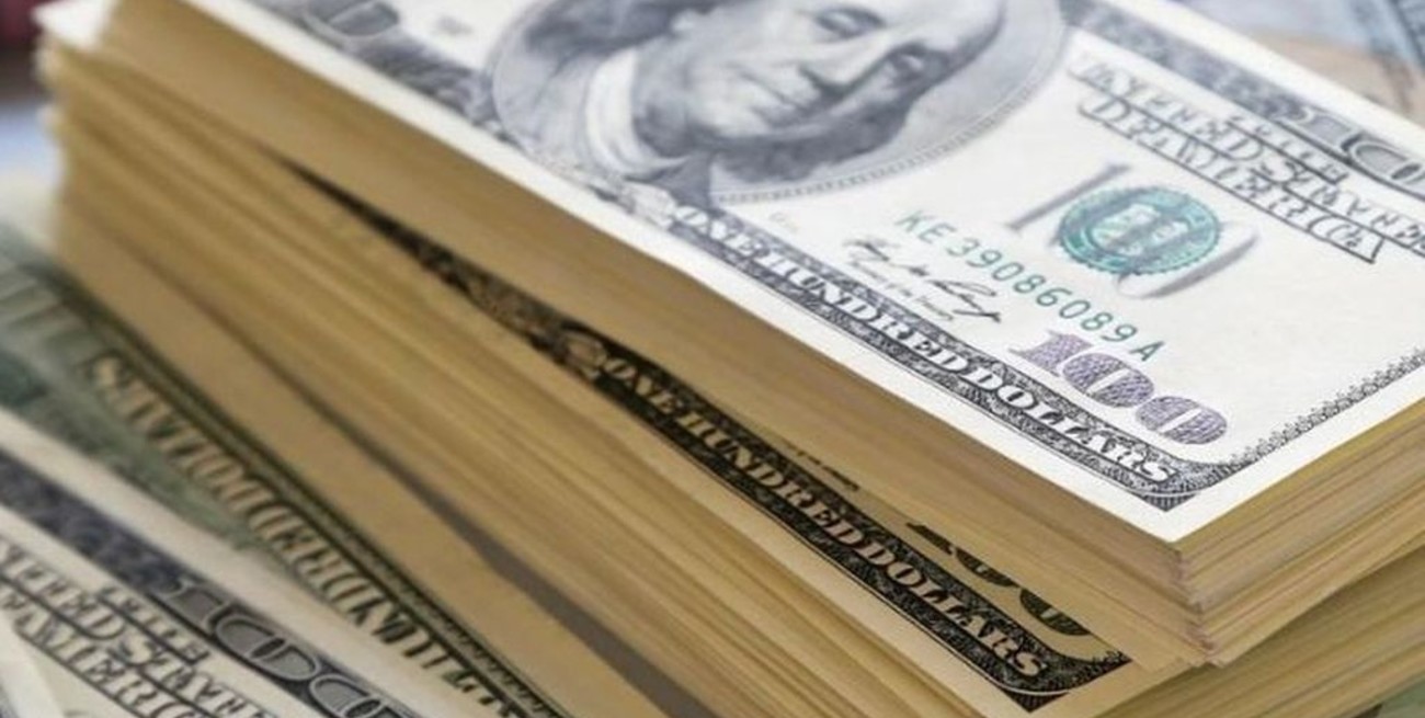 El dólar superó los $ 40 y registró su valor más alto en el año