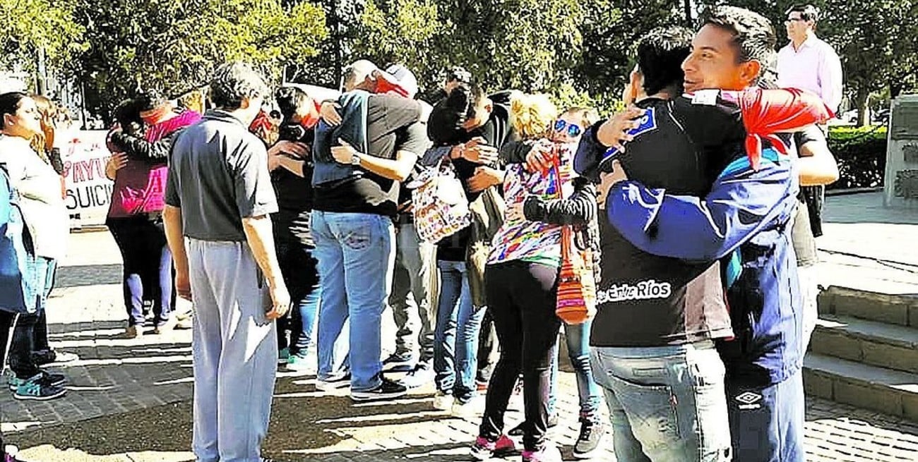 San Jorge volvió a marchar pidiendo "no más suicidios"