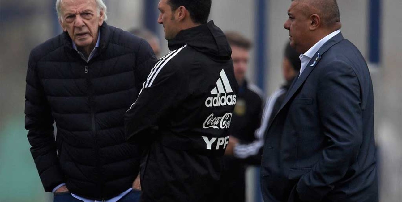 "La Selección Argentina no puede estar sujeta a las luchas internas de los dirigentes", dijo Menotti