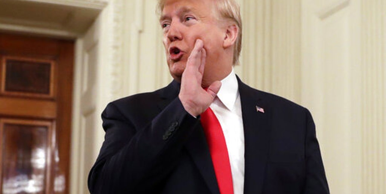 China convoca al embajador de EEUU y Hong Kong celebra las leyes de Trump