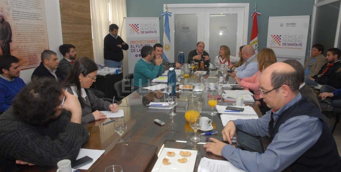 Reunión de concejales con el Tribunal de Cuentas