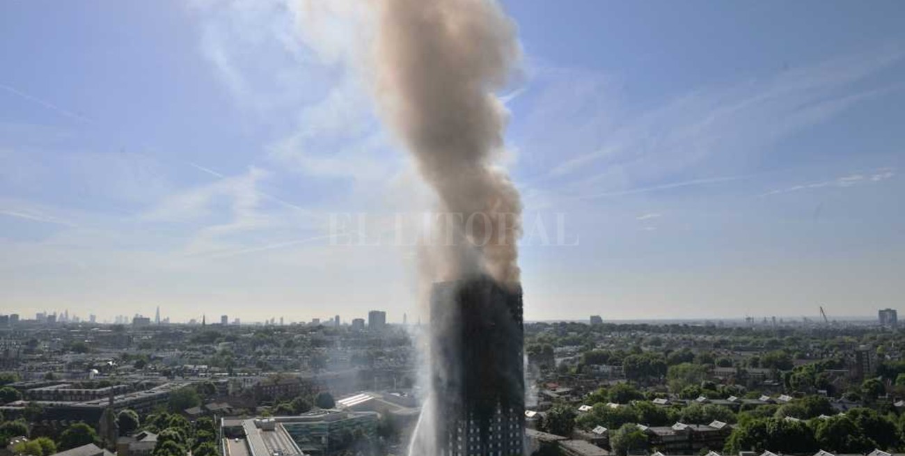 Ya son 17 los muertos por el incendio del edificio de Londres