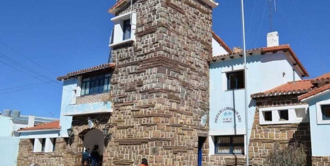 Golpeaba a su novia y una amiga de ella lo mató con un piedrazo