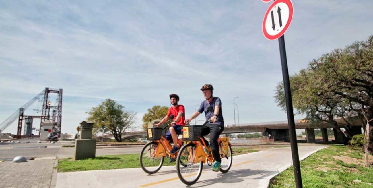 Con los tramos de Vélez Sarsfield y debajo del Viaducto Oroño, se amplía la red de ciclovías