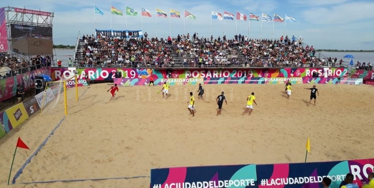 Triunfo argentino, invicto y la clasificación en fútbol de playa
