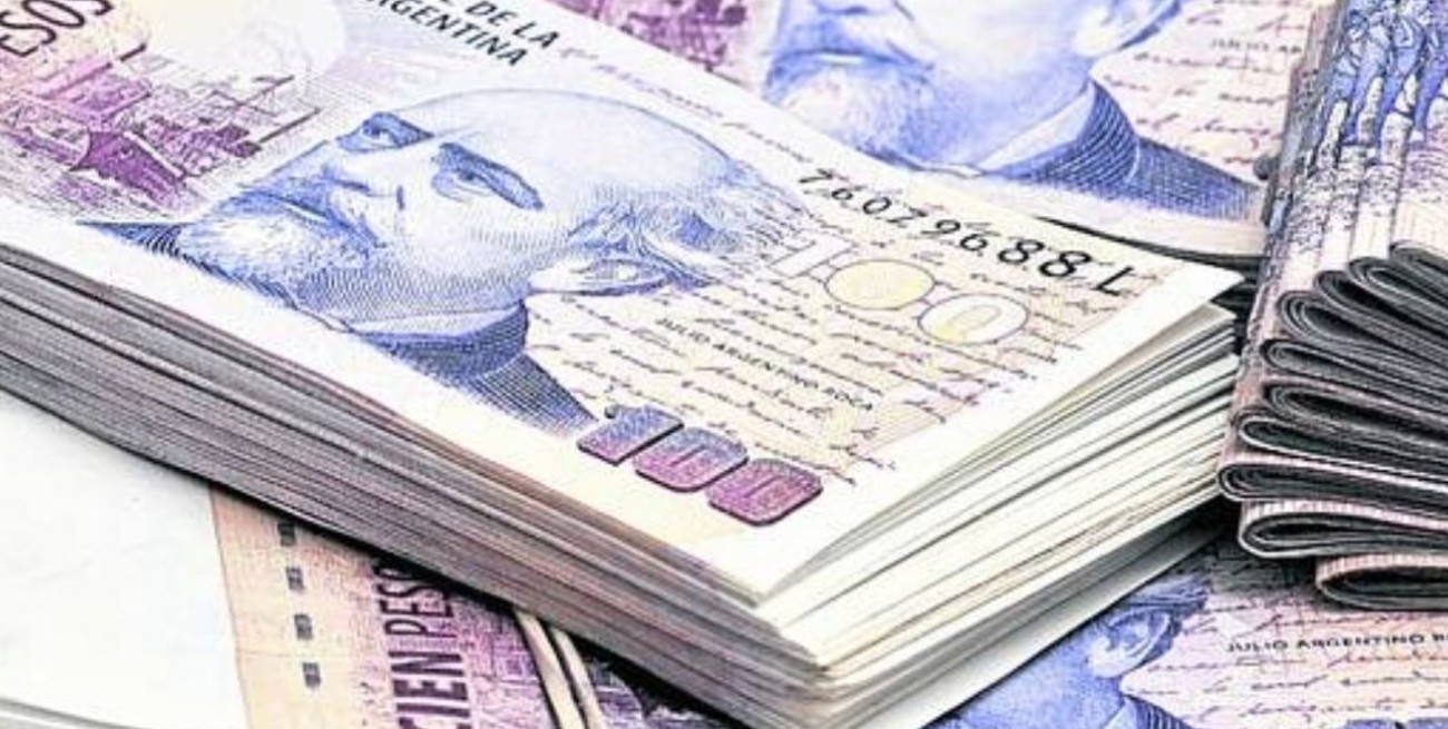 Se oficializó el pago de un bono de $ 5000 para choferes del transporte urbano del país 