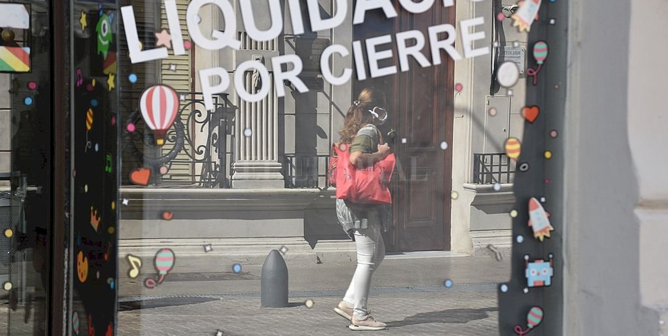 Kulfas expresó que se buscará "normalizar la actividad económica" de manera paulatina 