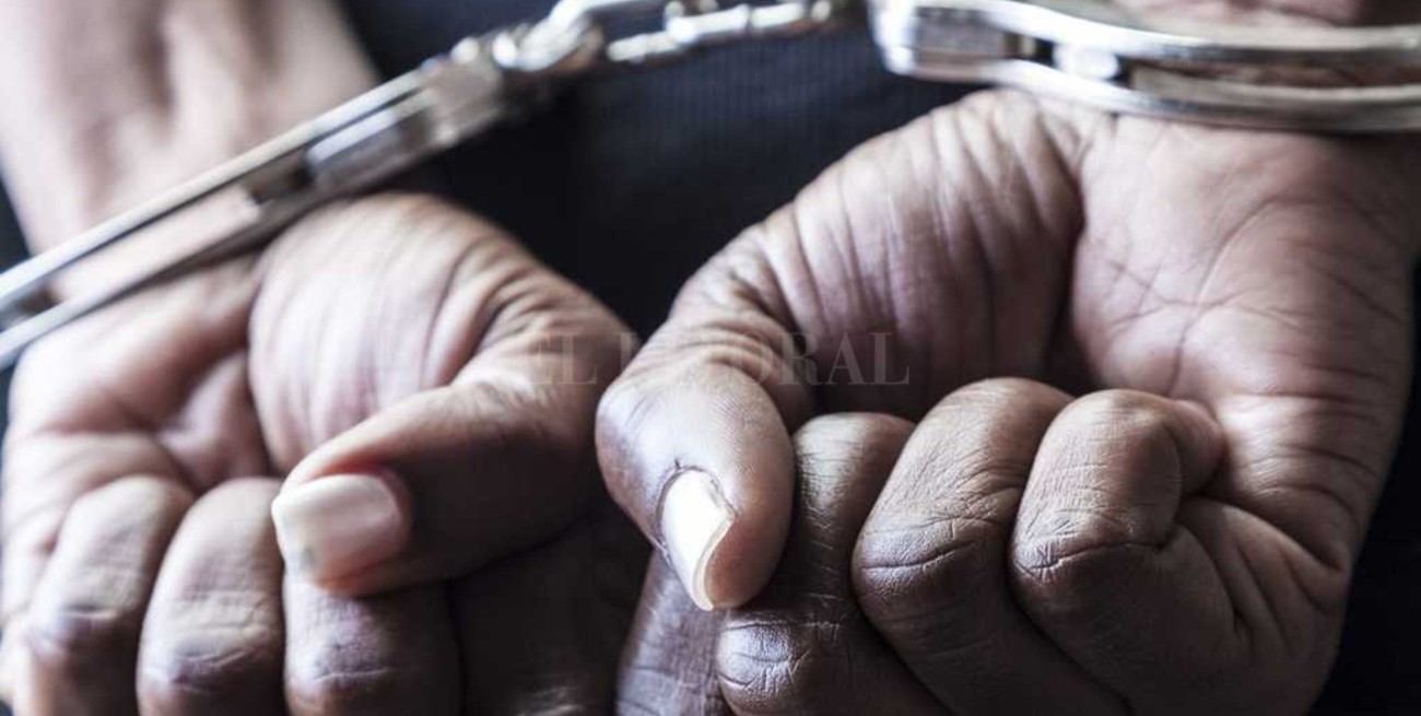 Temible "pistolero" se entregó en la Seccional 1ra.