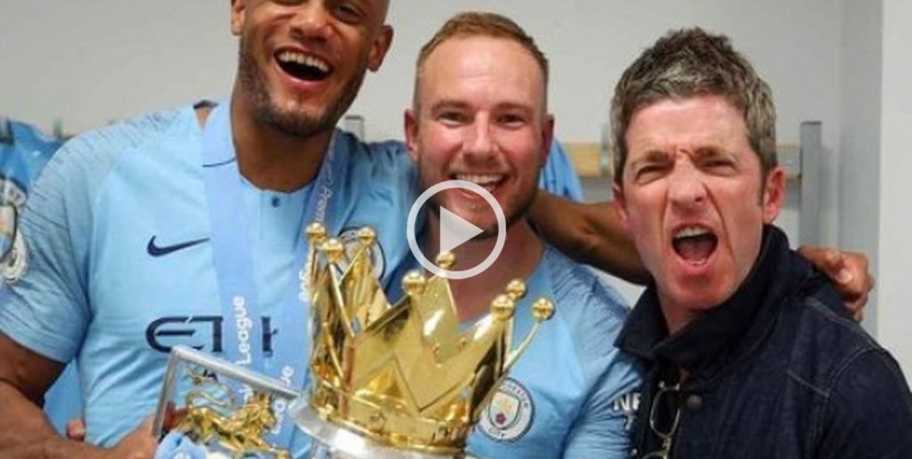 Noel Gallagher cantó "Wonderwall" en el vestuario del Manchester City campeón
