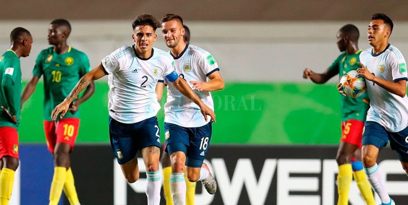 Argentina consiguió su primer triunfo en el mundial