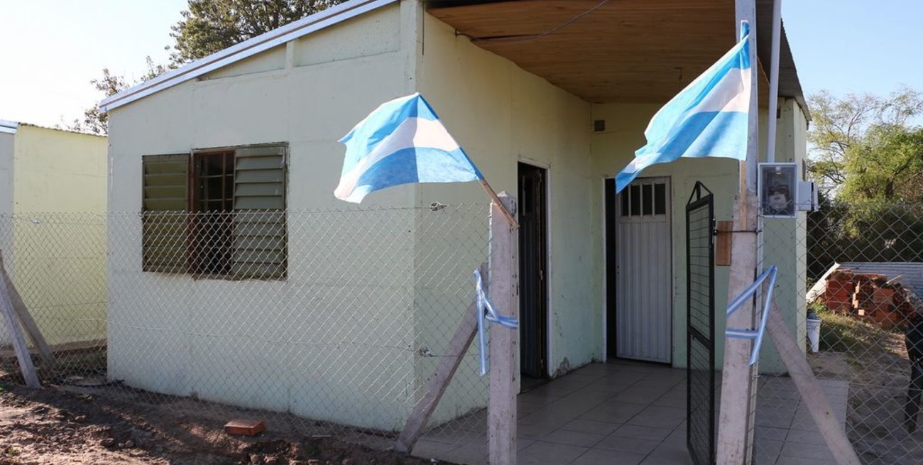 Lifschitz firmará con Los Sin Techo un convenio para construir 200 viviendas 