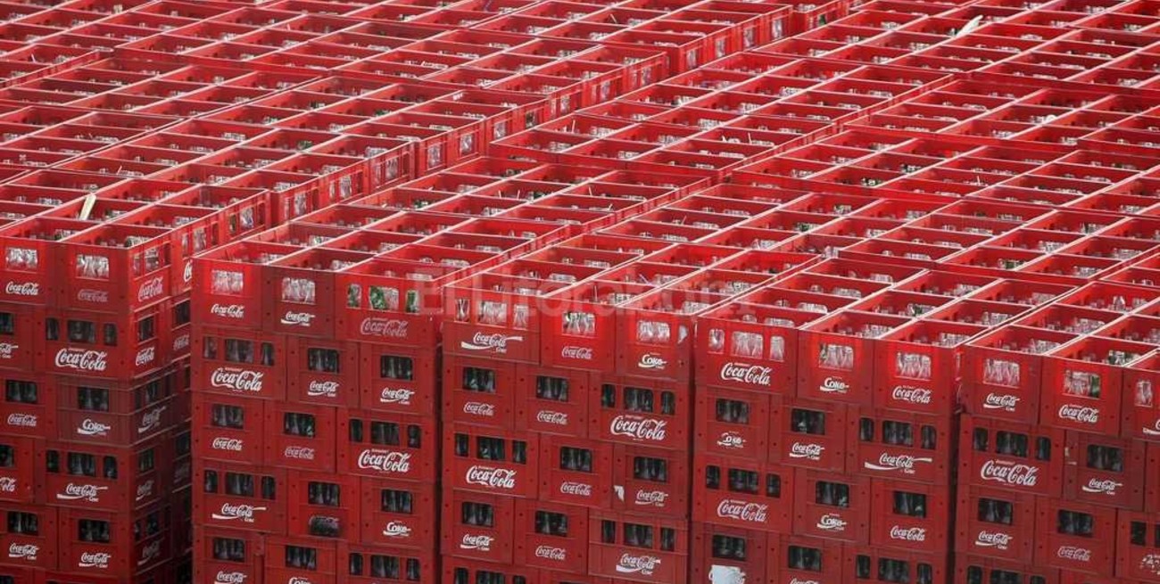 Coca Cola suspende la producción en Venezuela por la crisis