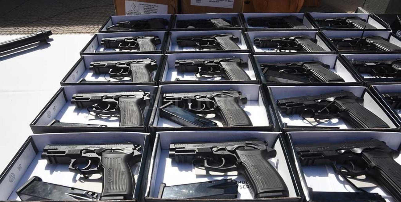 Investigan el destino de 900.000 balas policiales en Rosario