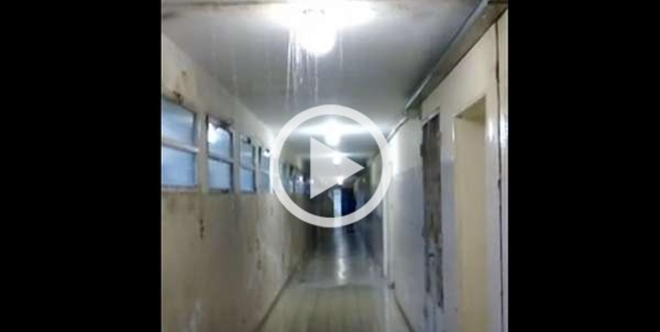 Lluvia dentro de los pasillos del Mira y López