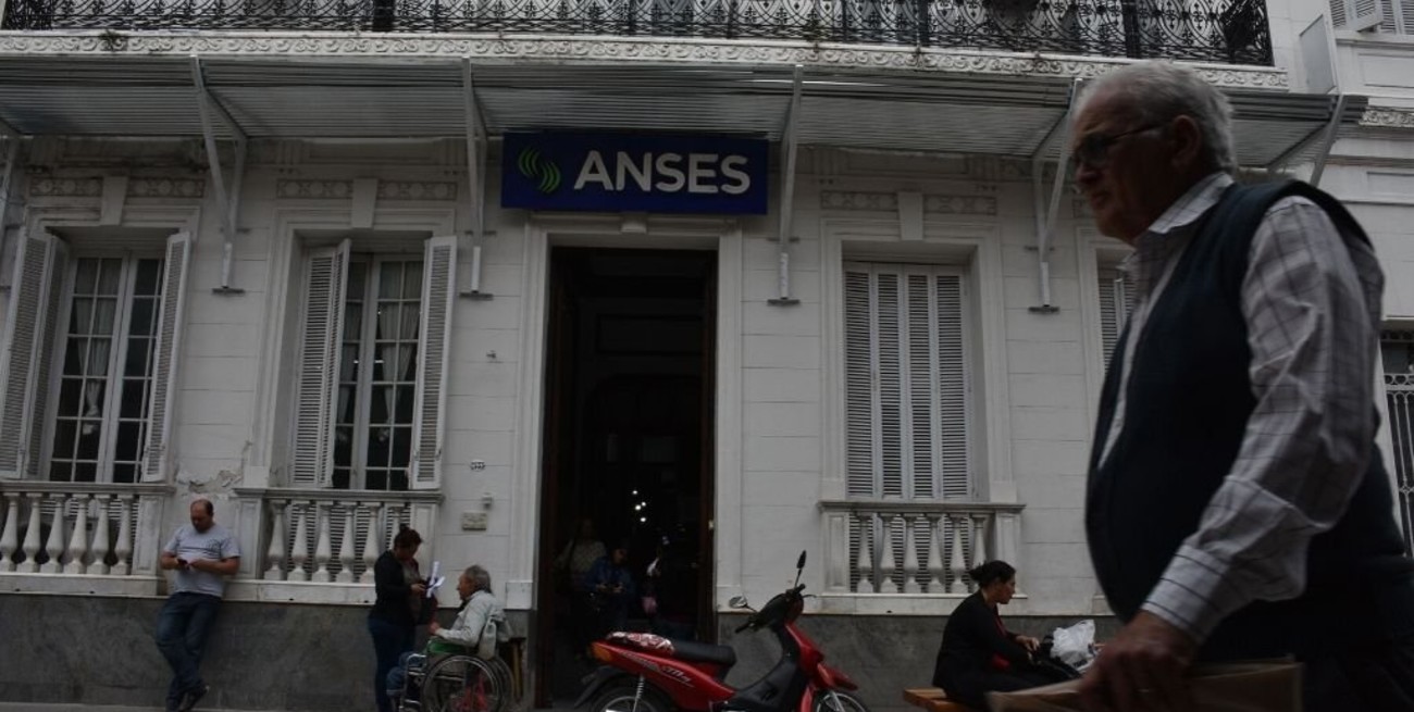 Los jubilados tendrían un aumento del 8,74 %