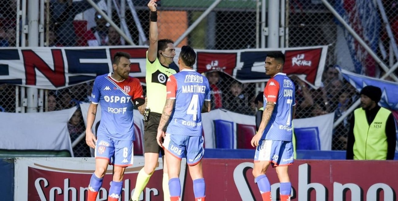 Tres fechas para Botinelli y una para Martínez por las expulsiones ante San Lorenzo