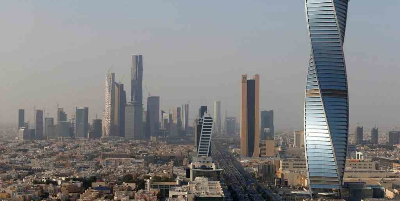 Coronavirus: Arabia Saudita usa drones para controlar la temperatura corporal en la calle