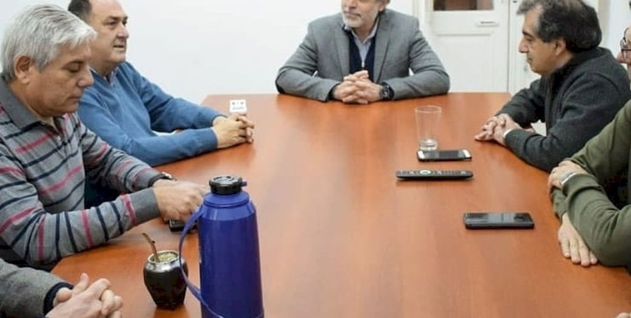 Duro cuestionamiento a proyecto para aumentar aportes de Iapos 