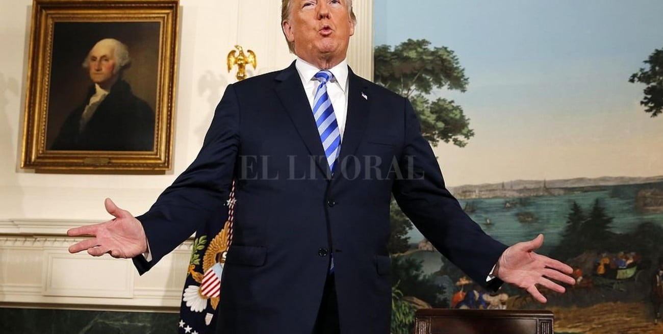 Trump firma un decreto para impedir a Maduro vender activos