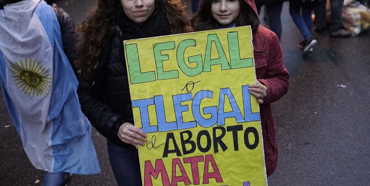 Murió una mujer tras realizarse un aborto clandestino