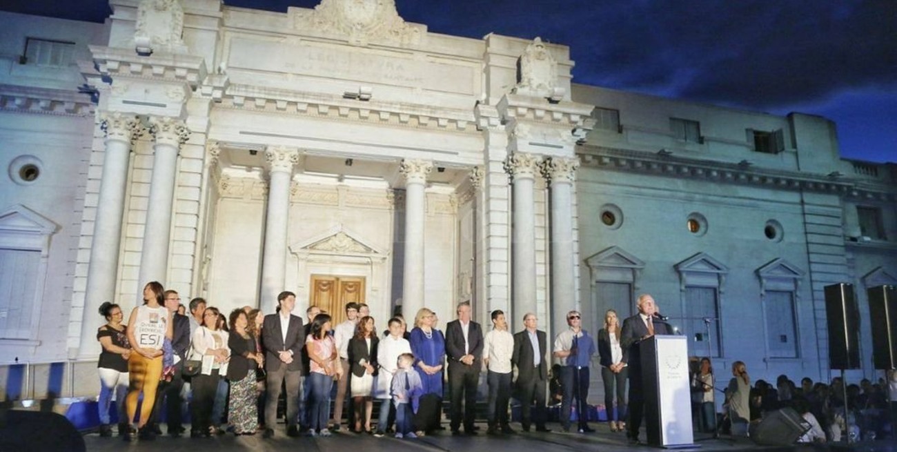 Lifschitz presentó oficialmente el proyecto de Ley de Educación Provincial