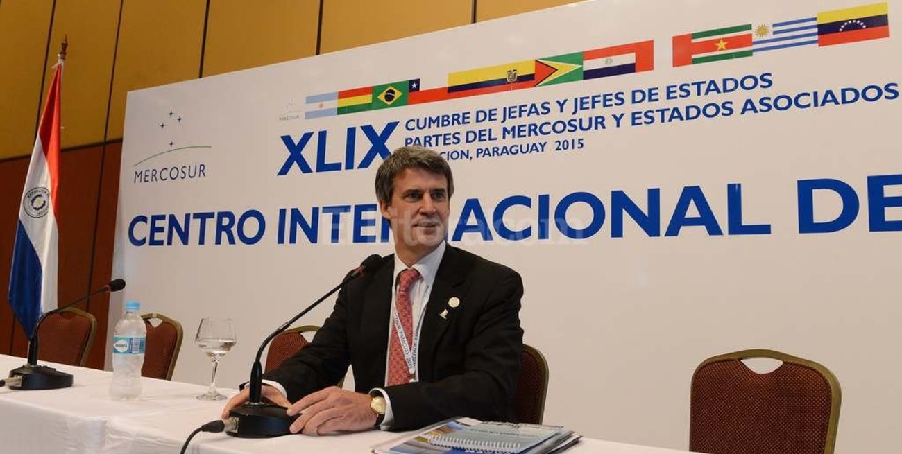 Prat Gay: "Cada gremio sabrá hasta qué punto puede arriesgar salario a cambio de empleo"